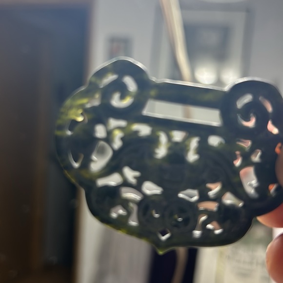 Lucky bat dark green Burma jade pendant - Picture 3 of 6